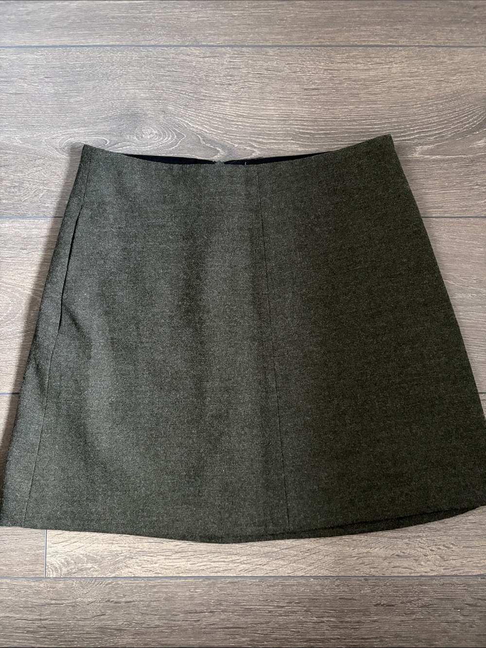 Aritzia Wilfred Classic Mini Skirt